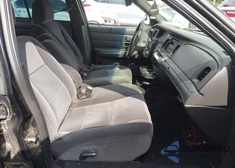 2006 Ford Crown Victoria Police/Police Interceptor z USA, uszkodzony, nr VIN 2FAFP71W36X163596